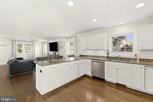 1635 Fairhill Dr, Edgewater, MD 21037 - Photo 12
