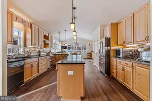 852 Bay Front Ave, North Beach, MD 20714 - Photo 10