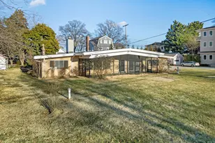 45 E Lake Dr, Annapolis, MD 21403 - Photo 18