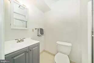208 Water Fountain Ct, Glen Burnie, MD 21060 - Photo 18