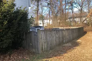 8080 Wolsey Ct, Pasadena, MD 21122 - Photo 2