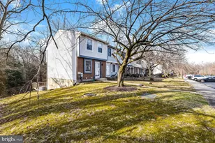7946 Sutherland Ct, Pasadena, MD 21122 - Photo 2