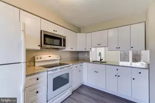 7946 Sutherland Ct, Pasadena, MD 21122 - Photo 10