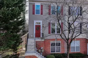 38 Harbour Heights Dr, Annapolis, MD 21401 - Photo 2