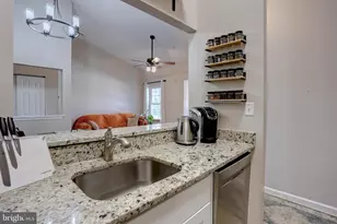 602 Moonglow Rd, Odenton, MD 21113 - Photo 2