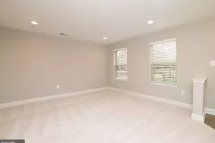 102 Vanguard Ln, Annapolis, MD 21401 - Photo 2