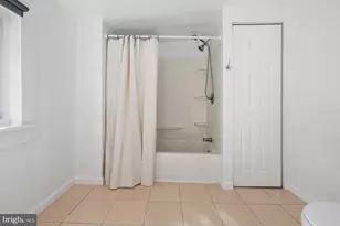 765 204th St, Pasadena, MD 21122 - Photo 16