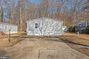 402 Boones Dr, Lothian, MD 20711 - Photo 1