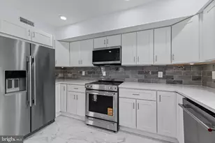 8424 Smallwood Ct, Pasadena, MD 21122 - Photo 12