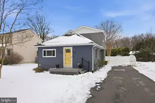 212 Spruce Ave, Edgewater, MD 21037 - Photo 2