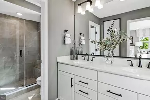 5725 Howard Dr, Glen Burnie, MD 21061 - Photo 12