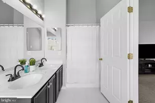 833 Patuxent Run Cir, Odenton, MD 21113 - Photo 34