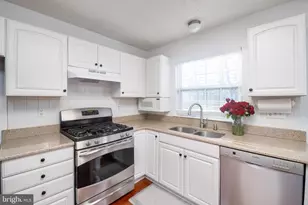 8310 Water Lily Way, Laurel, MD 20724 - Photo 6