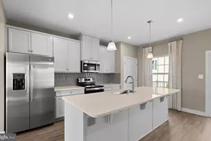 100 Bethlehem Pl, Brooklyn, MD 21225 - Photo 8