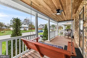 526 Hawthorne Rd, Linthicum Heights, MD 21090 - Photo 4