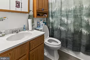 558 Elizabeth Ln, Glen Burnie, MD 21061 - Photo 8