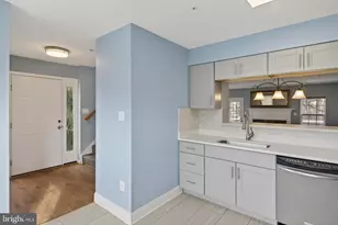 592 Quaker Ridge Ct, Arnold, MD 21012 - Photo 10