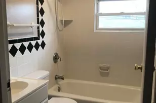 633 New Jersey Ave NE, Glen Burnie, MD 21060 - Photo 20