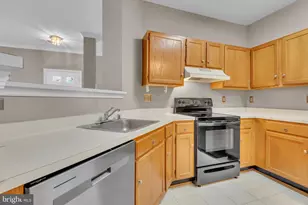 1523 Danewood Ct, Crofton, MD 21114 - Photo 6