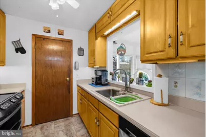 675 211th Street, Pasadena, MD 21122 - Photo 16