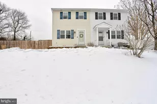 834 Bentwillow Dr, Glen Burnie, MD 21061 - Photo 2
