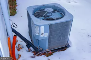 7711 Allen Wood Ct, Glen Burnie, MD 21061 - Photo 4