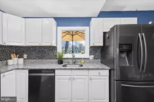 787 Powhatan Beach Rd, Pasadena, MD 21122 - Photo 36