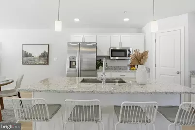 715 Hammonds Lane, Brooklyn, MD 21225 - Photo 4