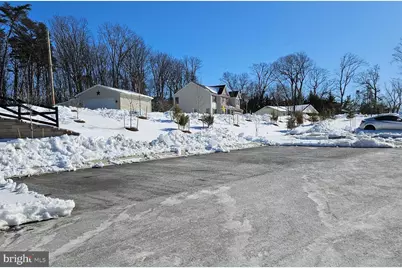 7932 Tanbridge Ln, Pasadena, MD 21122 - Photo 4