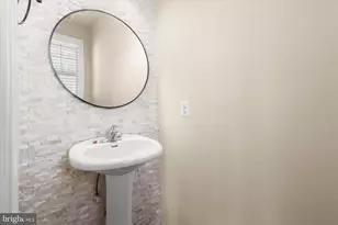 512 Pebblebrook Ln, Glen Burnie, MD 21060 - Photo 18