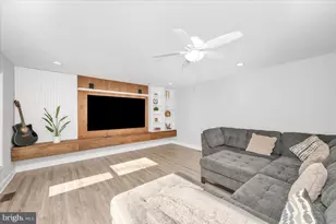 241 Armstrong Ln, Pasadena, MD 21122 - Photo 16