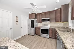 241 Armstrong Ln, Pasadena, MD 21122 - Photo 10