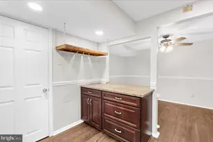 8085 Castle Rock Ct, Pasadena, MD 21122 - Photo 16