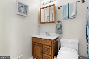 8085 Castle Rock Ct, Pasadena, MD 21122 - Photo 18