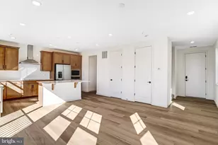 5729 Howard Dr, Glen Burnie, MD 21061 - Photo 14