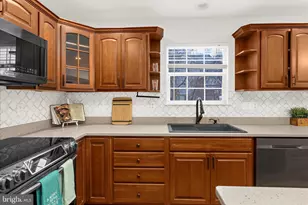 813 201st St, Pasadena, MD 21122 - Photo 16