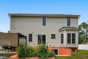 301 Robert Price Ct, Glen Burnie, MD 21060 - Photo 2