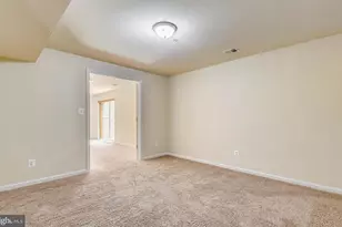 301 Robert Price Ct, Glen Burnie, MD 21060 - Photo 32