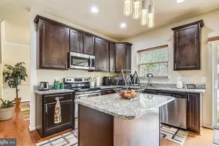 301 Robert Price Ct, Glen Burnie, MD 21060 - Photo 10