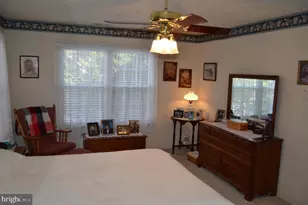 2401 Forest Edge Ct, Odenton, MD 21113 - Photo 10