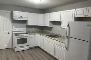 8009 Woodholme Cir, Pasadena, MD 21122 - Photo 2