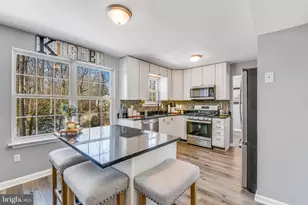 8122 Mountain View Cir, Pasadena, MD 21122 - Photo 14