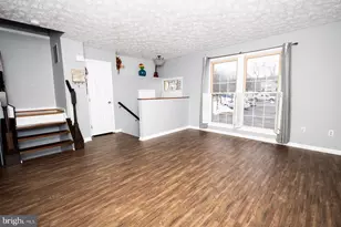 1302 Hollow Glen Ct, Chestnut Hill Cove, MD 21226 - Photo 2