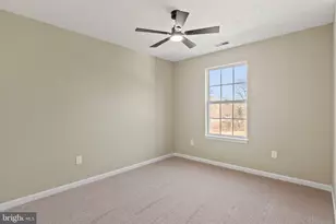 454 Renfro Ct, Glen Burnie, MD 21060 - Photo 12