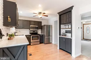 8561 Kim Marie Ct, Pasadena, MD 21122 - Photo 12