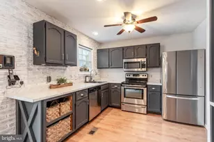 8561 Kim Marie Ct, Pasadena, MD 21122 - Photo 12