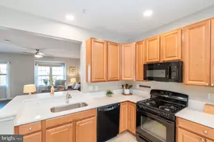 7254 Mockingbird Cir, Glen Burnie, MD 21060 - Photo 4