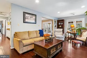 1010 Mastline Dr, Annapolis, MD 21401 - Photo 10