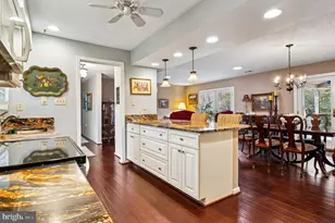 1010 Mastline Dr, Annapolis, MD 21401 - Photo 8