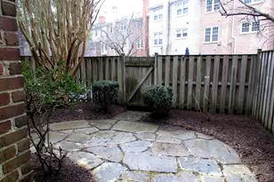 1152 Jeffrey Dr, Crofton, MD 21114 - Photo 2